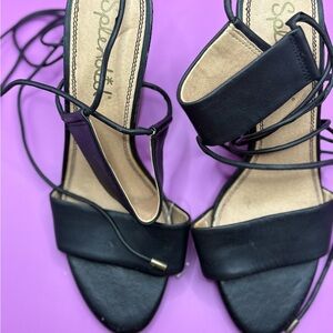 Splendid Black Strappy Women's heels